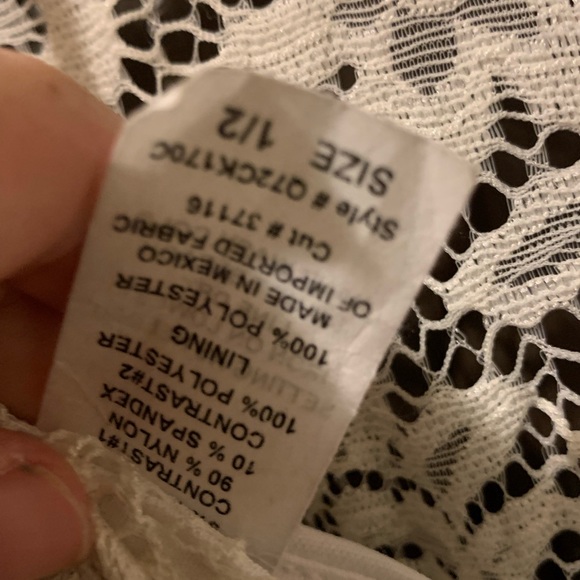 Black and White Lacey dress. - Picture 4 of 4